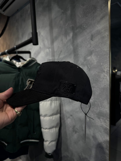 WINIE HOUSE HATS // BLACK MOON