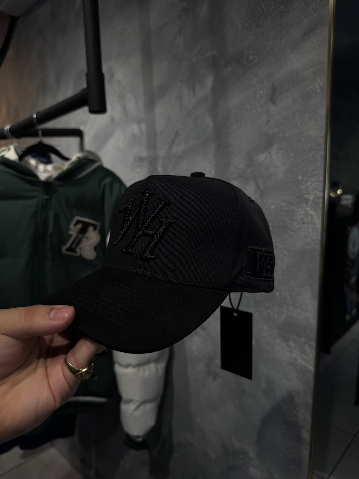 WINIE HOUSE HATS // BLACK MOON