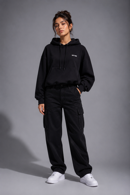 BITE ME Sudadera Negra con Capucha para mujer