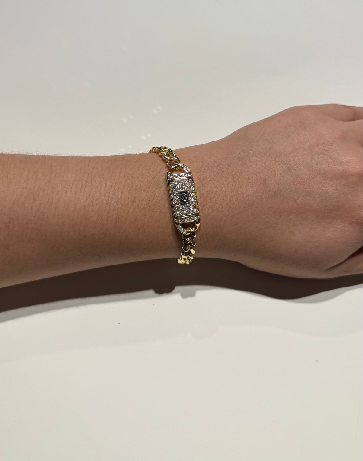 Pulso Unisex de Oro Laminado de 15.5 cm
